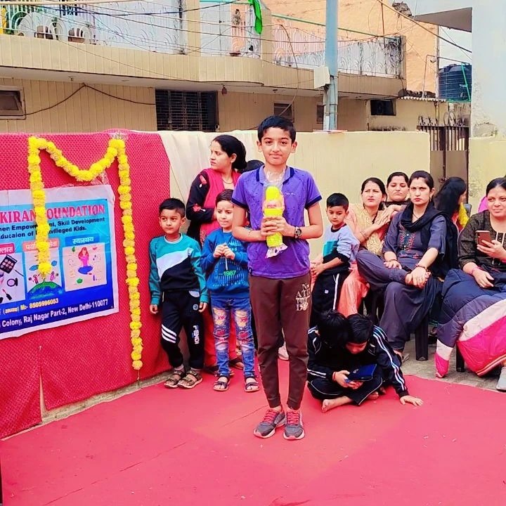 Distribution of school kits